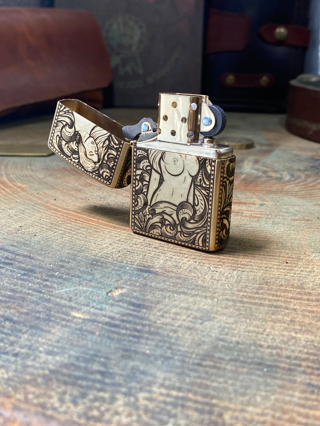 Pinup Girl | 5 Side Engraved | Brass Armor Zippo