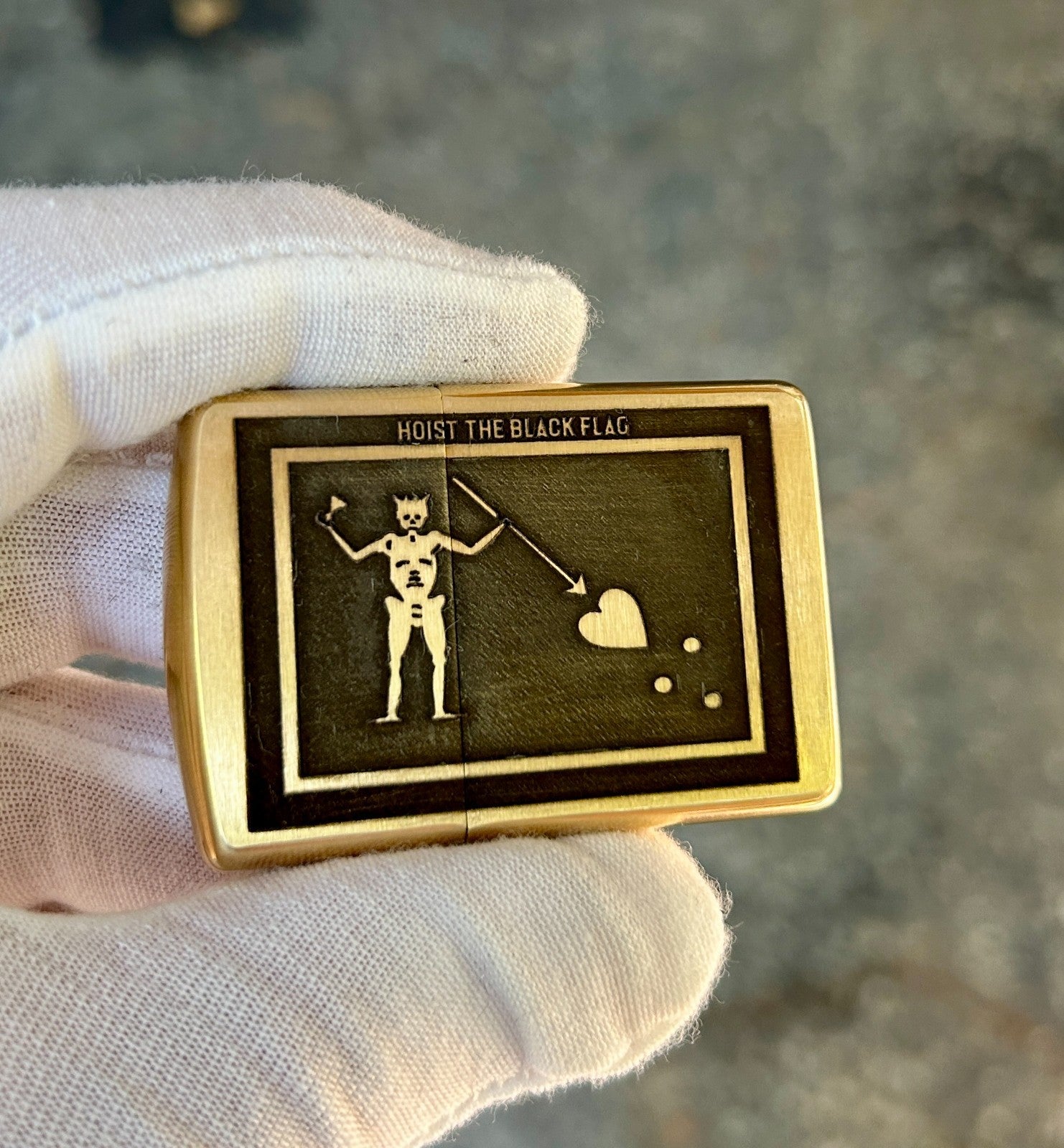 Blackbeard’s Flag 1718 “No Quarter” Zippo Armor Brass | Deep Engraved Jolly Roge