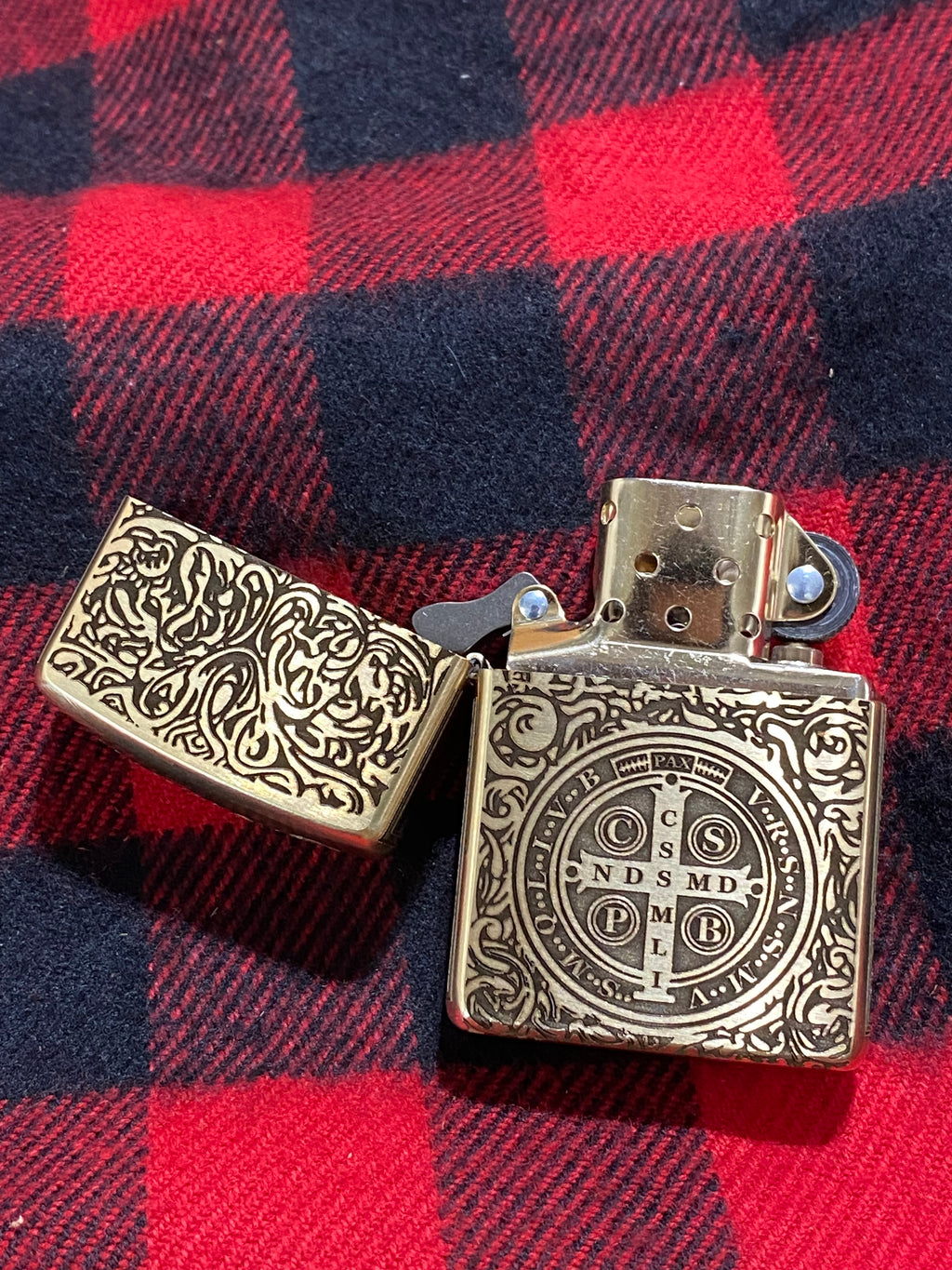 Constantine | 4 Side Engraved | Brass Armor Zippo