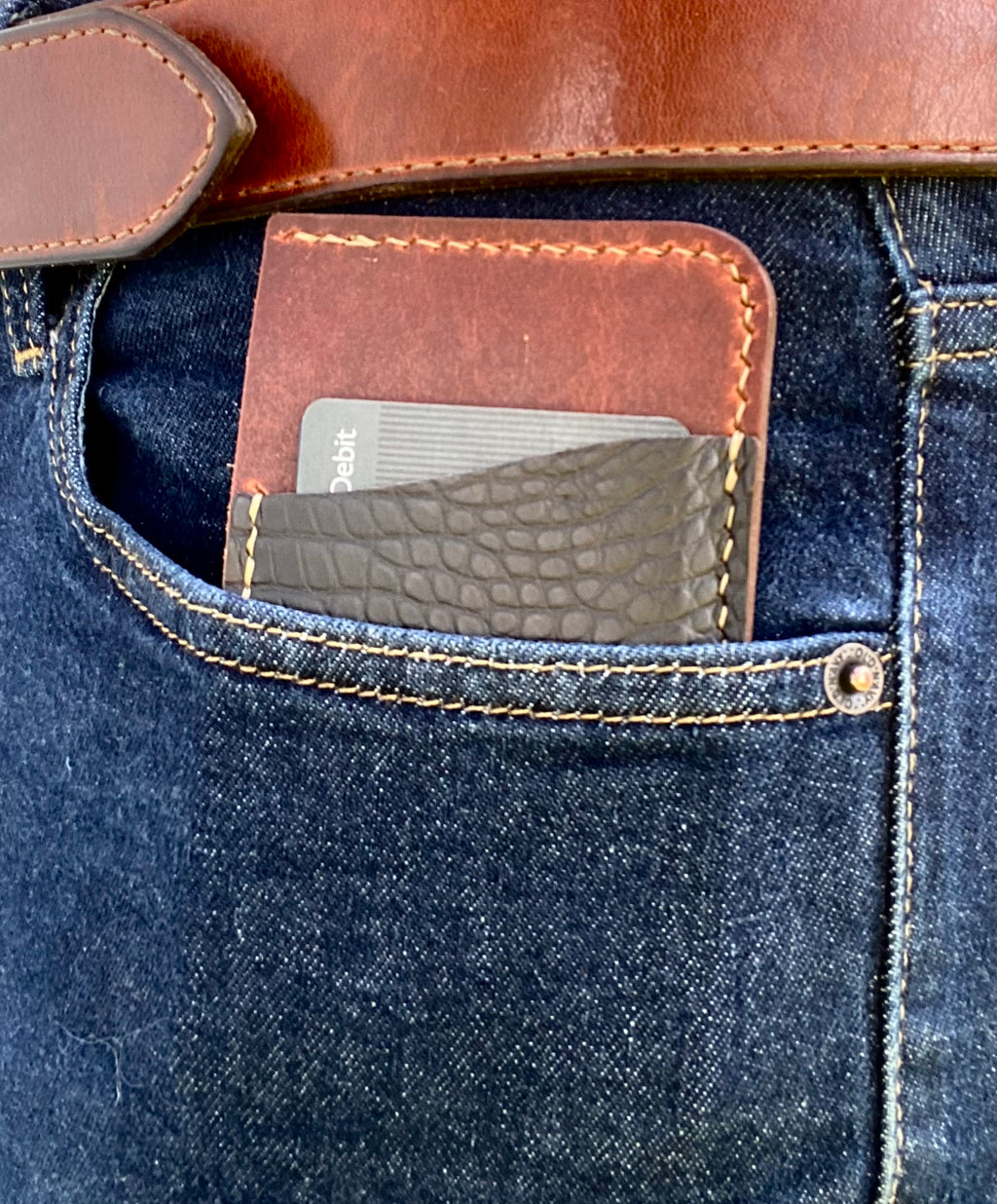 Jackdaw | Handmade Card Case | Vertical | Horween Dublin & American Alligator
