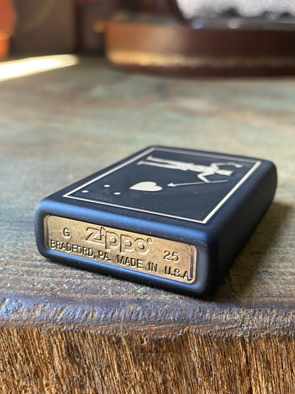 Blackbeards Flag | 2 Side Engraved | Black Matte Zippo