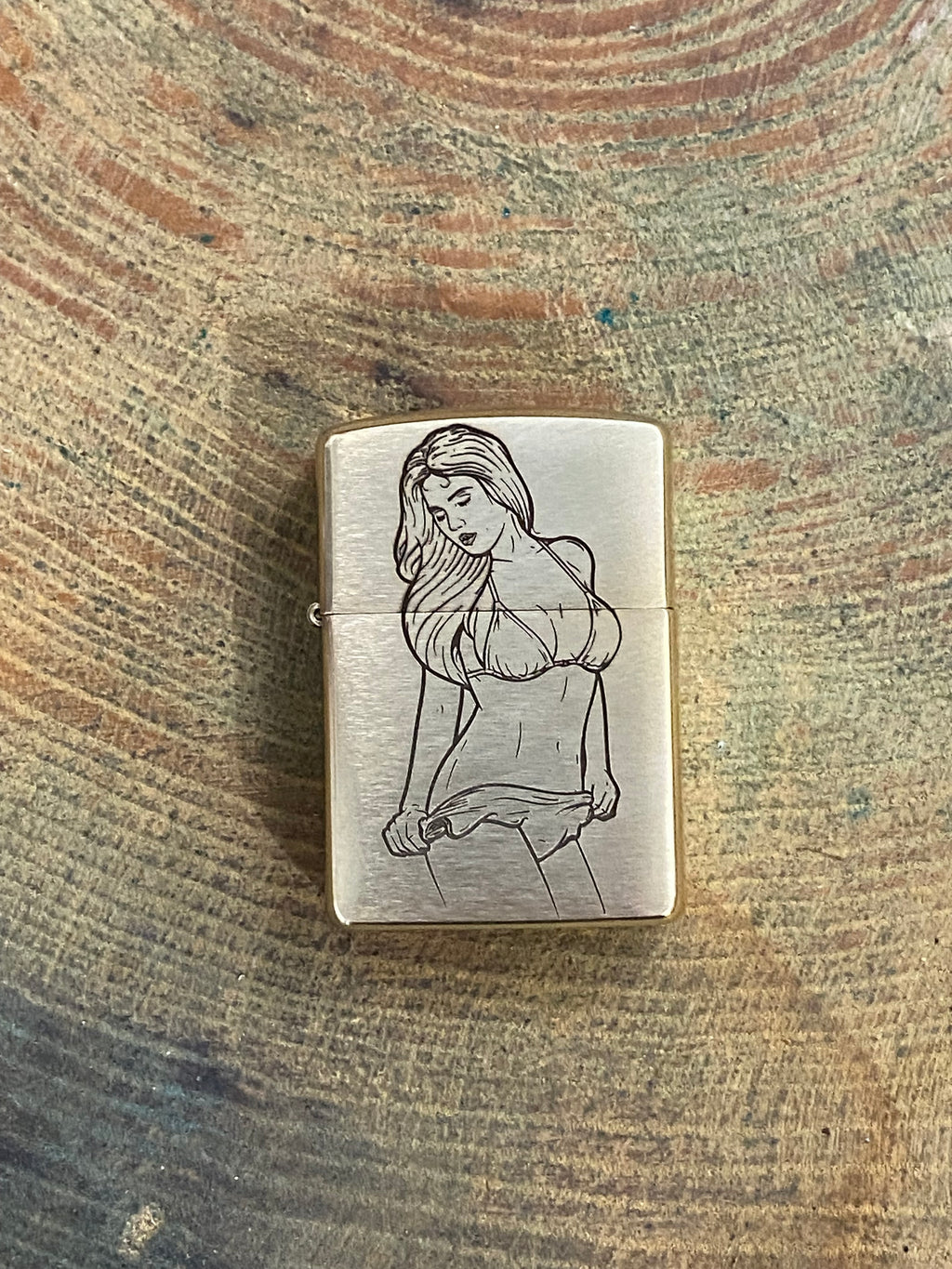 Vintage Pinup Girl | Bikini | Engraved Brass Armor Zippo